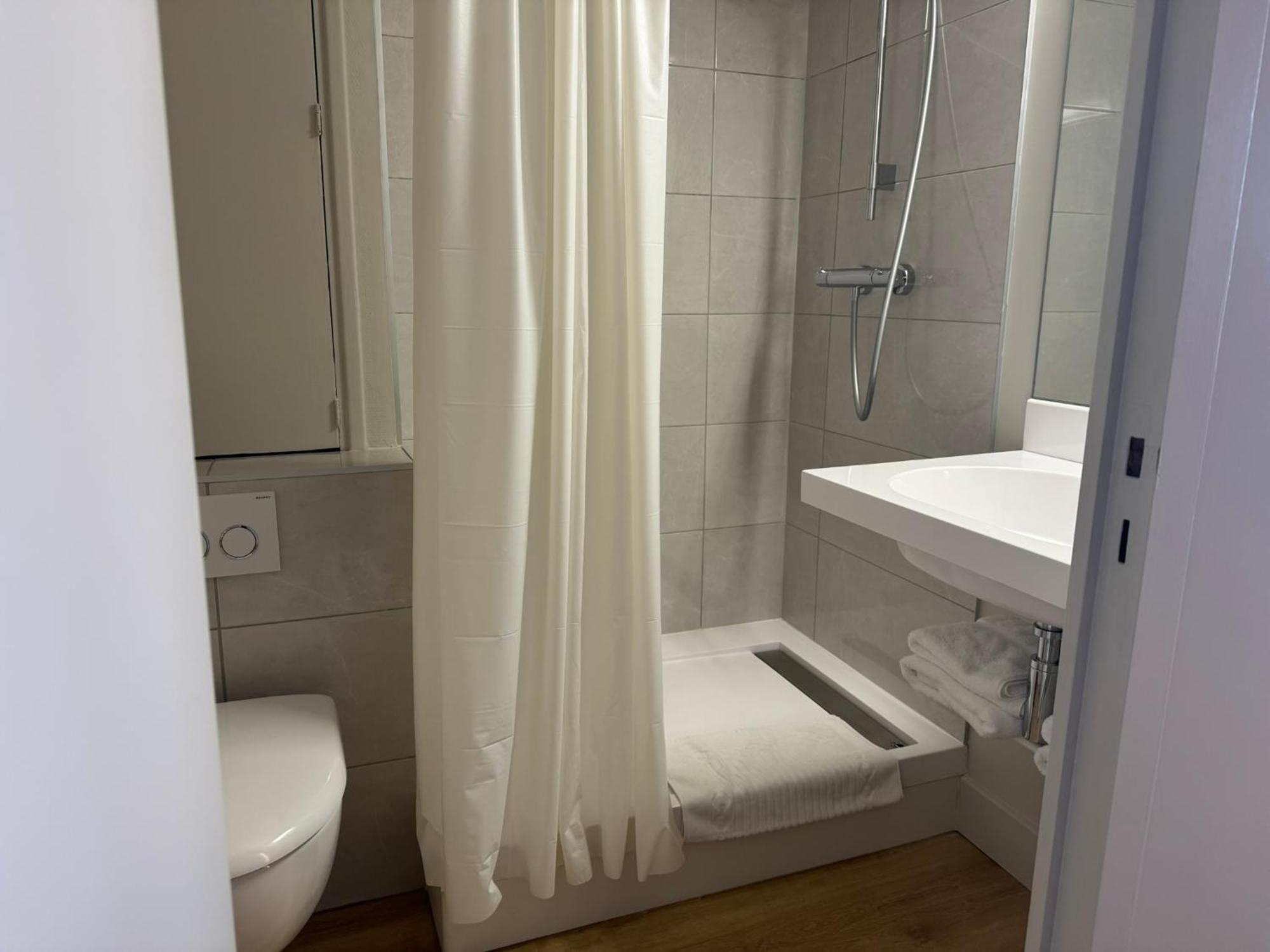 Karaez Hotel - Brithotel Carhaix Kültér fotó