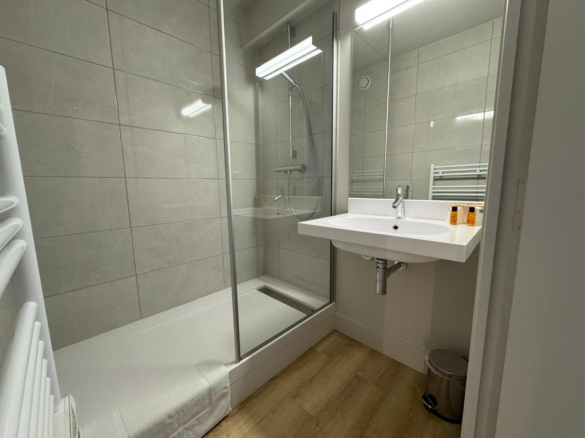 Karaez Hotel - Brithotel Carhaix Kültér fotó